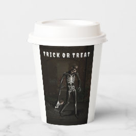 Trick or Treat. Man dressed as skeleton Papieren Bekers