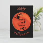 Trick or treat met heks en vlekken op Oranje maan Kaart (Staand voorkant)