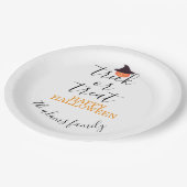 Trick or treat Modern Script Halloween Papieren Bordje (Gekanteld)