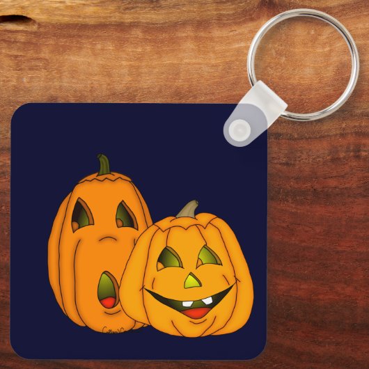 Trick Or Treat Oliver The Otter! Sleutelhanger (Achterkant)