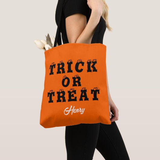 Trick or treat Oranje Modern Script Halloween Tote Bag (Dichtbij)