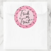 Trick or treat roze vleermuizen halloween ronde sticker (Tas)