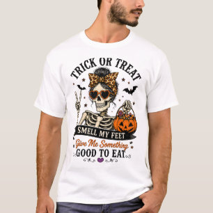 Trick or Treat Ruik Mijn Voeten Halloween T-Shirt