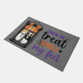 Trick or treat ruikt mijn voeten Halloween Deurmat (Schuin)