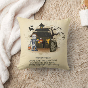 Trick or treat scene kussen