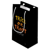 Trick or treat schattig gepersonaliseerd Halloween Klein Cadeauzakje (Achterkant Gekanteld)