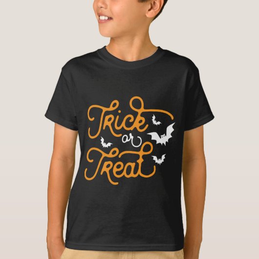 Trick or treat  Script & Bats Halloween T-shirt (Voorkant)
