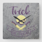 Trick or treat skull crossbones Halloween ribbon T Vierkante Klok (Voorkant)