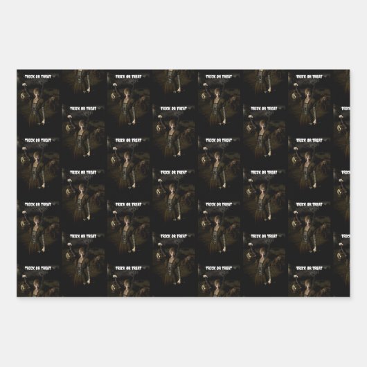 Trick or Treat. Thin female carrying lamp Inpakpapier Vel (Voorkant 3)