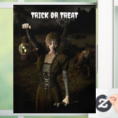 Trick or Treat. Thin female carrying lamp Raamsticker (Huis)
