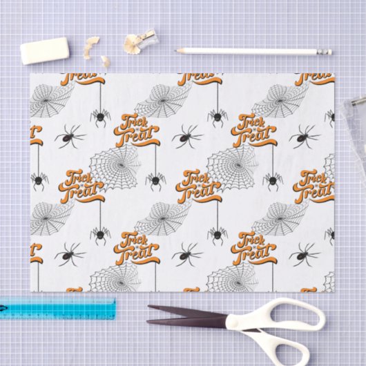 Trick or treat Typografie met Spiders Pattern ID68 Tissuepapier (Craft)