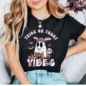 Trick or treat Vibes Retro Ghost & Snoep Halloween T-shirt