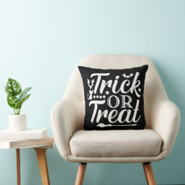 Trick or treat Wit Moderne Typografie Halloween Kussen