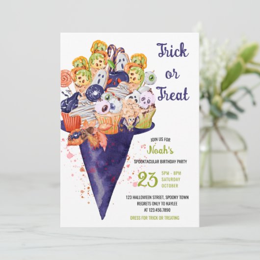 Trick or treat Witch Pet Halloween Food Birthday Kaart (Staand voorkant)