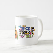 Trick or treat Yo 'Self Funny Halloween Coffee Mok (Voorkant rechts)