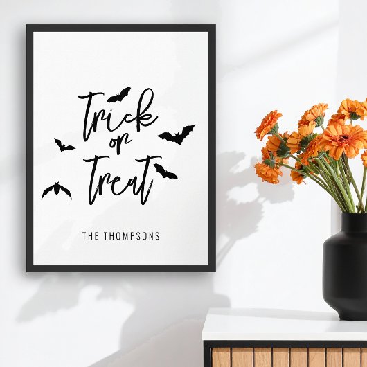 Trick or treat zwart script met vleermuizen Hallow Poster