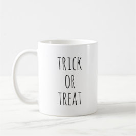 Trick or treat. Zwarte en witte Halloween-partij Koffiemok