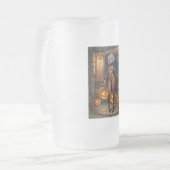 Trick or Treater, dappere Halloween kostuum meisje Matglas Bierpul (Voorkant links)