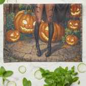 Trick or Treater, dappere Halloween kostuum meisje Theedoek (Gevouwen)