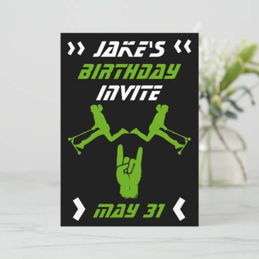 Trick scooter verjaardag voor jongens kaart (Staand voorkant)