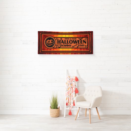 Tricks & Treks Halloween Spandoek (Insitu)