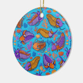 Trilobites op lichtblauwe achtergrond (kinder patr keramisch ornament (Links)