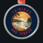 Trinidad en Tobago Caraïbisch noodgebied Metalen Ornament<br><div class="desc">Trinidad en Tobago retro vector reisontwerp. Trinidad en Tobago staat bekend om zijn stranden,  cultuur en wilde dieren. Het land wordt beschouwd als een van de meest welvarende en geïndustrialiseerde van het Caribisch gebied.</div>
