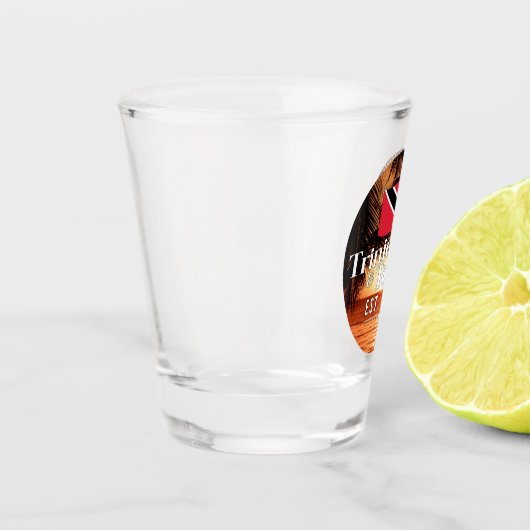 "Trinidad & Tobago Est. 1962"Zonsondergang met Vla Shot Glas (Links)