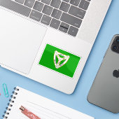 Trinity flag sticker (Laptop met iPhone)