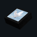 Trinket Box Dove Cadeaudoosje<br><div class="desc">Drijfdoos in het zwarte hout met een duif afgedrukt. Klein formaat getoond. Pas dit object aan of koop zoals het is. StockAfbeelding freepik.com</div>