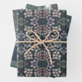 Trio of Three Floral Patterned Inpakpapier Vel (In situ)