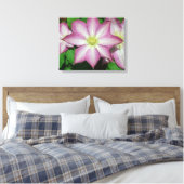 Trio van Clematis Pink en White Spring Vine Canvas Afdruk (Insitu (Slaapkamer))