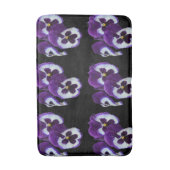 Trio van Paarse Witte Pansy Blooms: Naturen Harmon Badmat (Voorkant Verticaal)