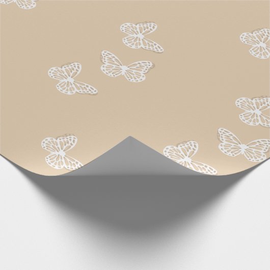 Trio Witte Butterflies op een beige achtergrond Cadeaupapier (Hoek)