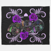 Triple Black Day of the Dead Skulls Paarse Rozen Fleece Deken (Voorkant (Horizontaal))