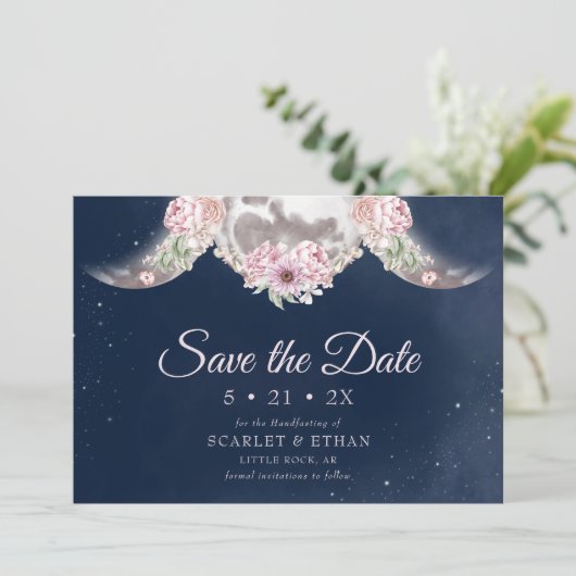 Triple Moon Dark Blue Night Sky Handfasting Save The Date (Staand voorkant)