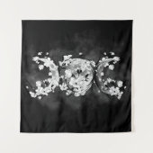 Triple Moon - White Blossom Wandkleed (Voorkant)