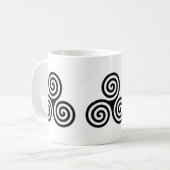 Triple Spiral Celtic Design Mok (Voorkant links)
