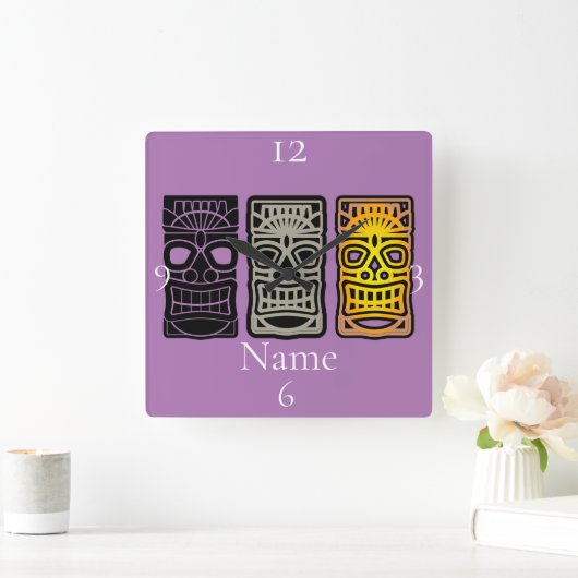 Triple Tiki sculptures Thunder_Cove Vierkante Klok (Huis)