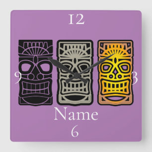 Triple Tiki sculptures Thunder_Cove Vierkante Klok