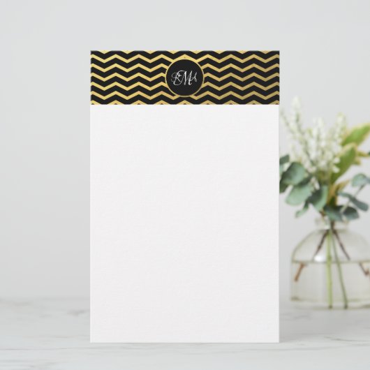 Triple van het Black and Gold Chevron Pattern Briefpapier (Staand voorkant)