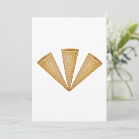 Triple Waffle Ice Cream Cone Zomer Dessert Kaart (Staand voorkant)
