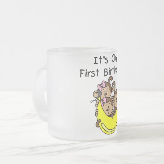 Triplets 1st - Twee meisjes Een Jongen Tshirts en  Matglas Koffiemok (Voorkant links)