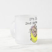 Triplets 2e - Twee Meisjes en een Jongen Matglas Koffiemok (Voorkant links)