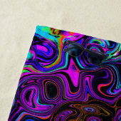 Trippy Black en Magenta Retro Liquid Swirl Strandlaken (In situ)
