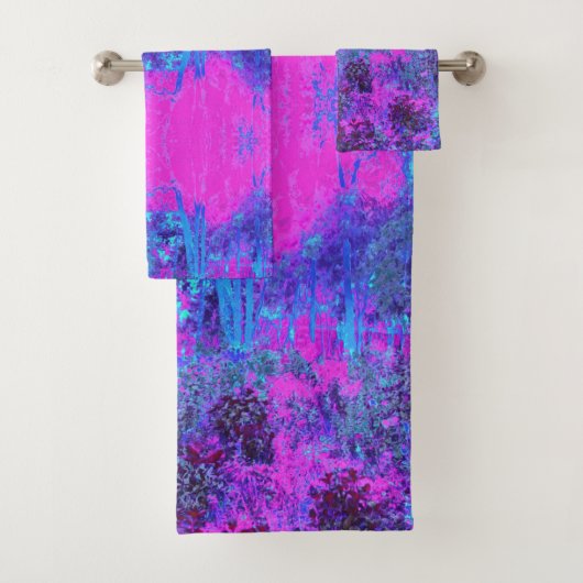 Trippy Hot Pink en Blue Impressionistic Landscape Bad Handdoek (Insitu)