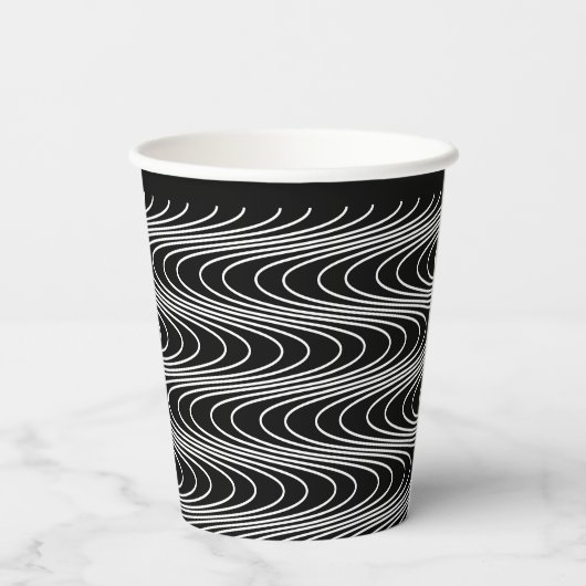 Trippy Wavy Stripes Abstract Cool Fun Black Party Papieren Bekers (Achterkant)