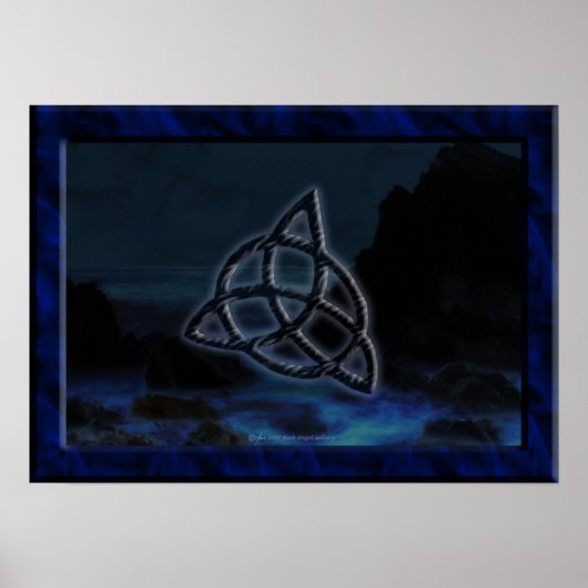 Triquetra Print (Voorkant)