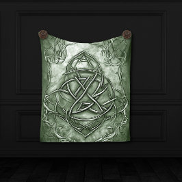 Triquetra Trinity Knot Sage Green Faux Metallic Wandkleed