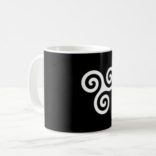 TRISKELION-DRIEPCELTISCHE SPIRAAL KOFFIEMOK (Voorkant links)
